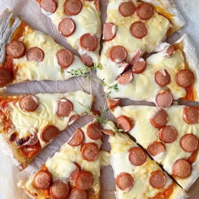  Pizza de Salchicha