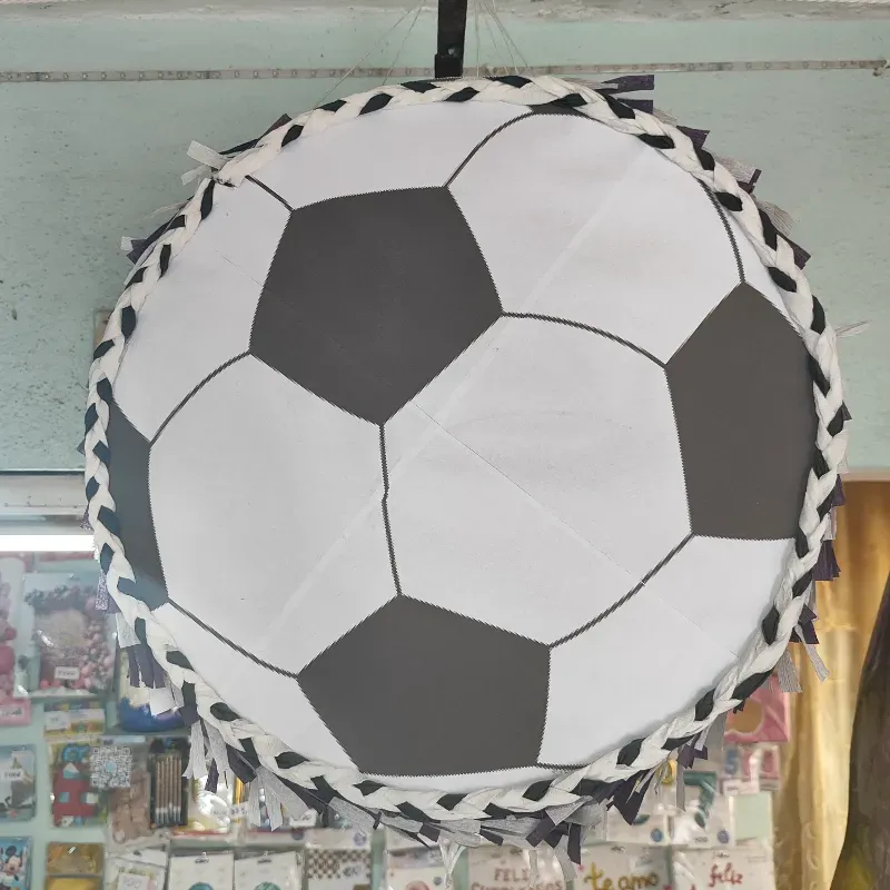 Piñata de futbol