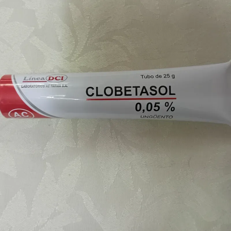  Clobetazol Ungüento (0.05 % de 25 g)