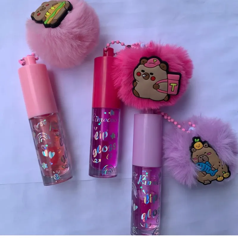 Gloss Capybara Pompom