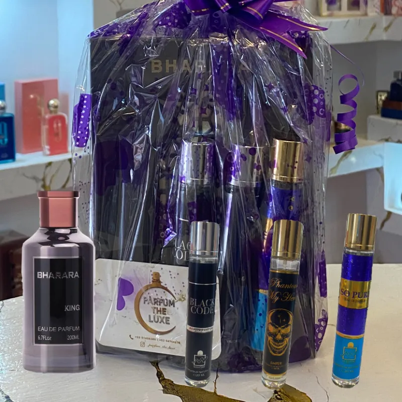 Bharara king y tres perfumitos en formato pequeño