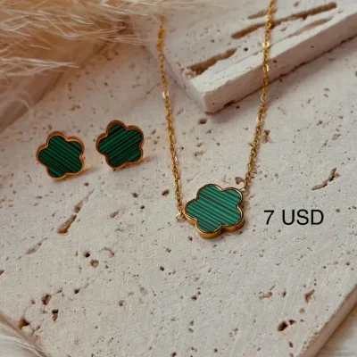 Conjunto de Cadena y aretes