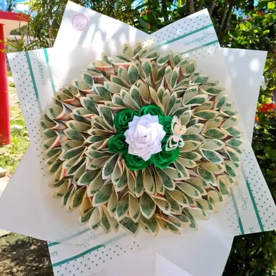 Súper ramo con buquet de dinero