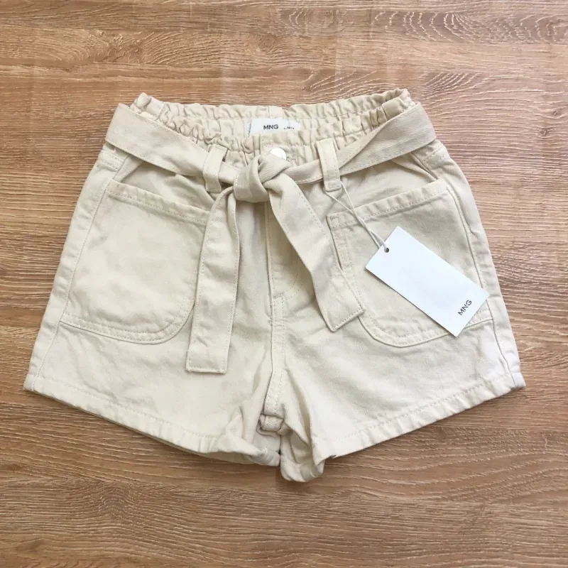Short Mango color blanco
