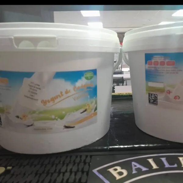 Cubeta de 4 litros de yogur