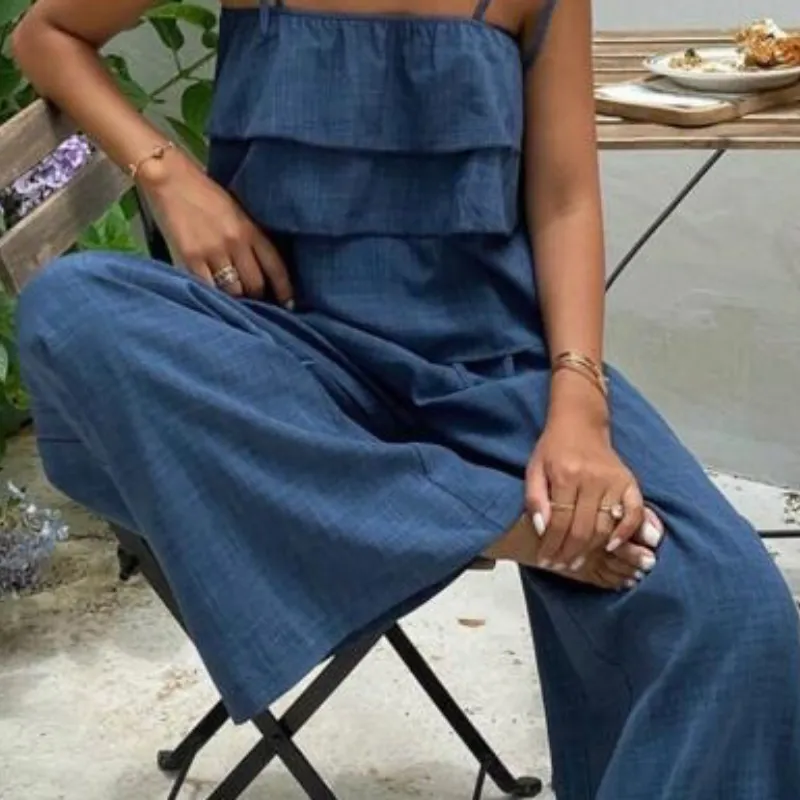 Top de tirantes con vuelos y pantaloneta