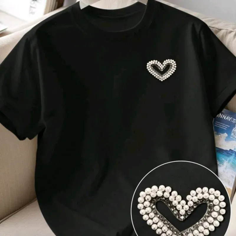  Camiseta con diseño de pedreria — Negro