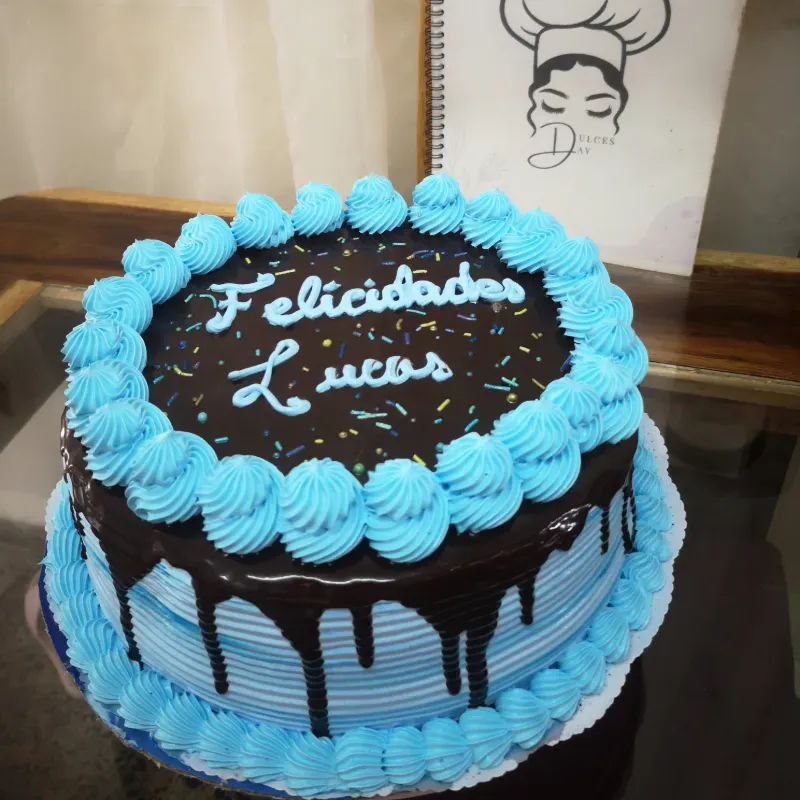 Cake de 25 cm de diámetro.