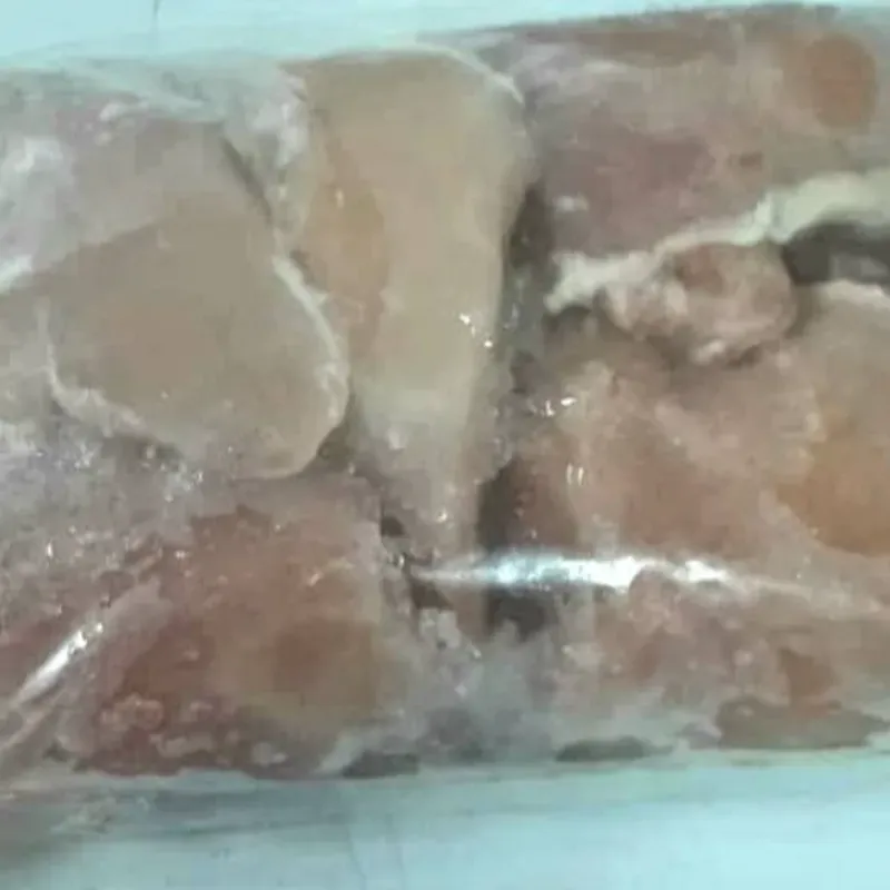 Pechuga de pollo sin piel y con hueso de 1 kg