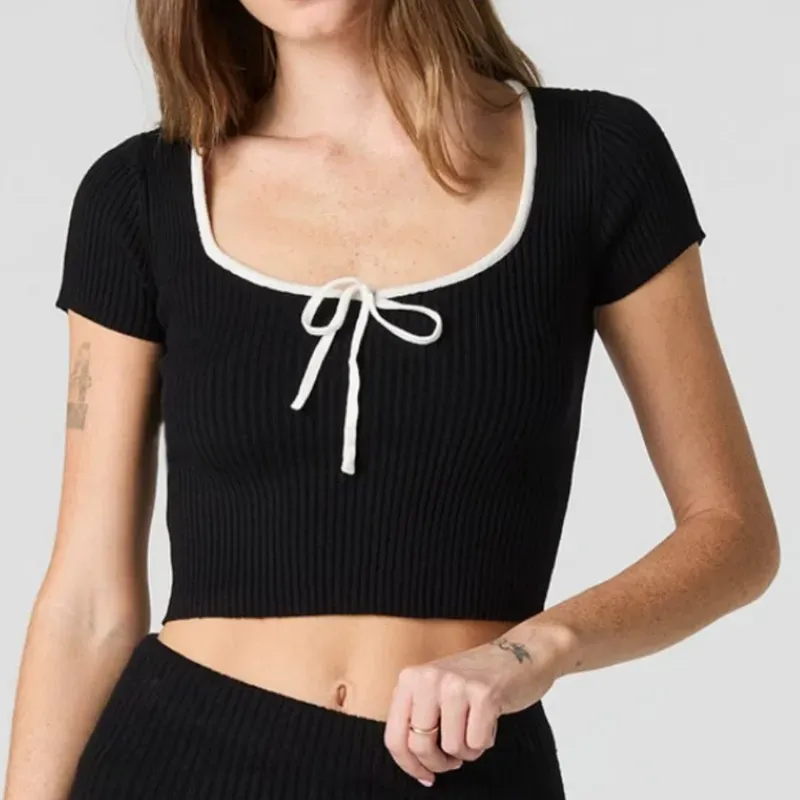 Pulover negro coquette