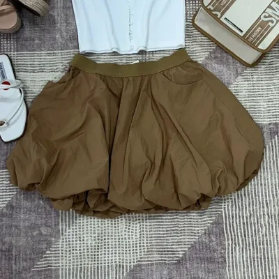 Saya globo blanca, carmelita y negra