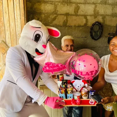 Clientes felices con sus entregas 