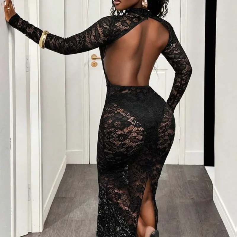 Vestido negro de encaje completo