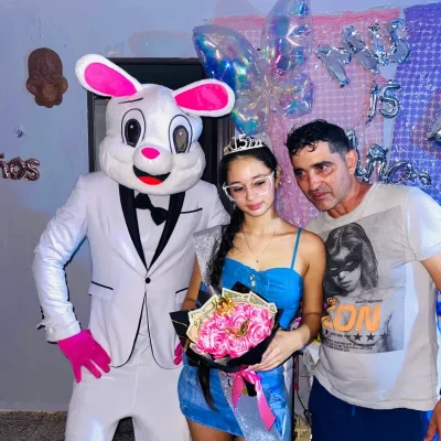 Clientes felices con sus entregas 