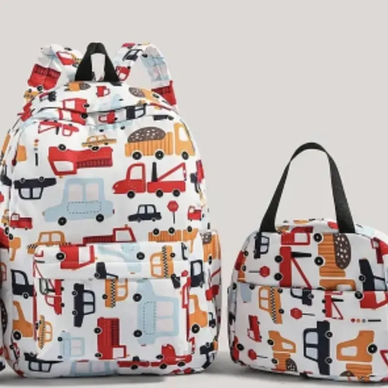 Set de mochila y lunchera temática carritos