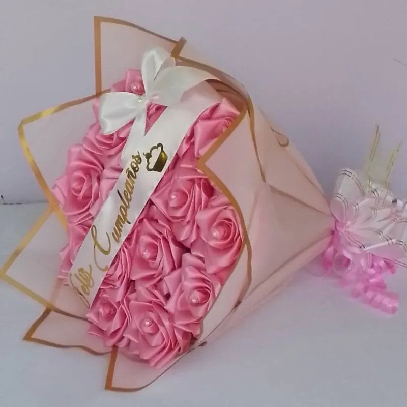 RAMO DE 15 ROSAS ETERNAS