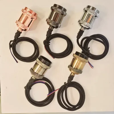 Porta lámpara metálico