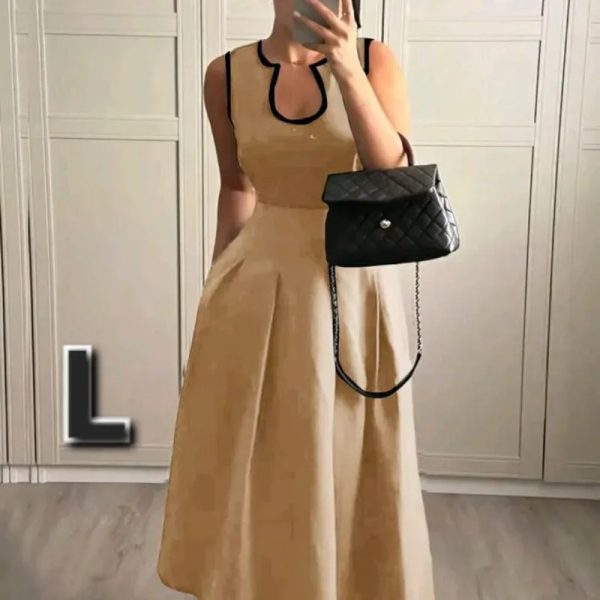 Vestido con Cuello en Forma de V