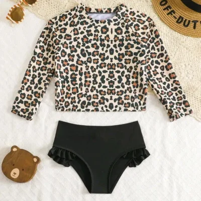 Bikini de mangas largas negro y animal print