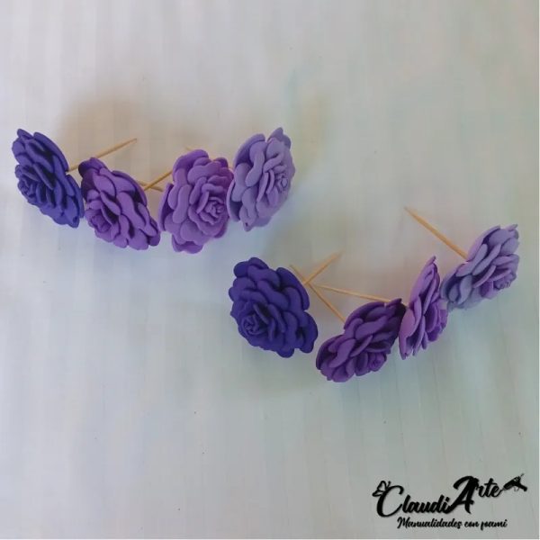 Cake topper