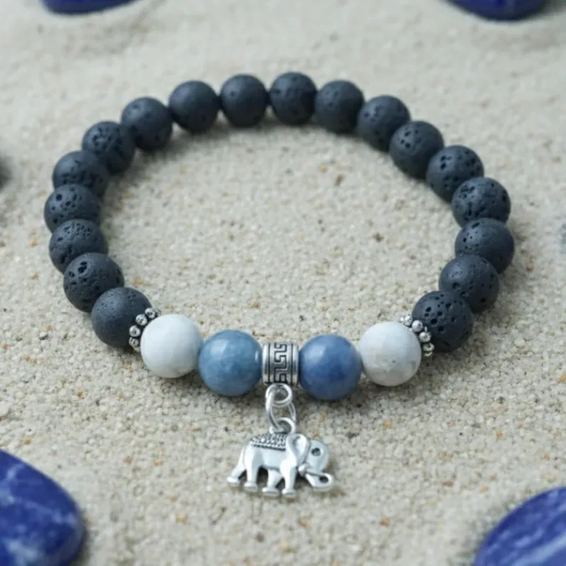 Pulsera de Sodalita y Roca volcánica