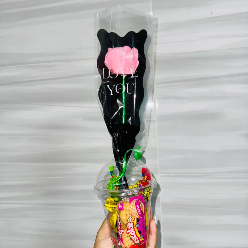 Vasos surtidos con flor 