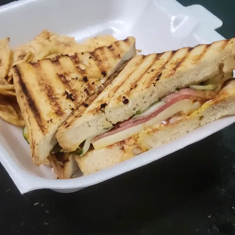 Sandwich de Queso Gouda y Jamón