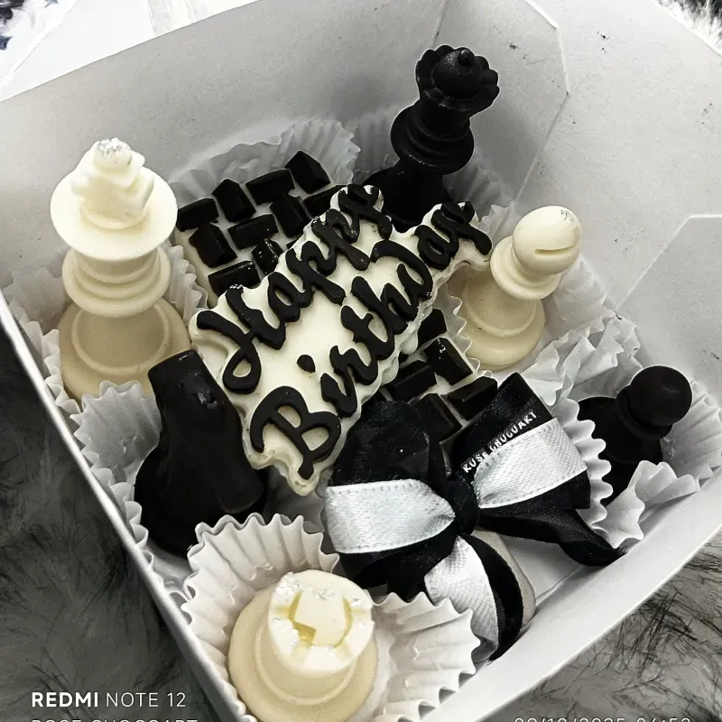 ♟️Calita de bombones temática ajedrez ♟️ En esta ocasión con paleta rellena.