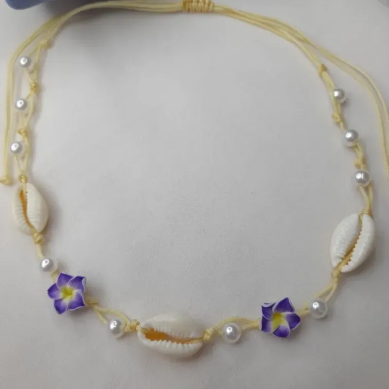 Collar con florecitas