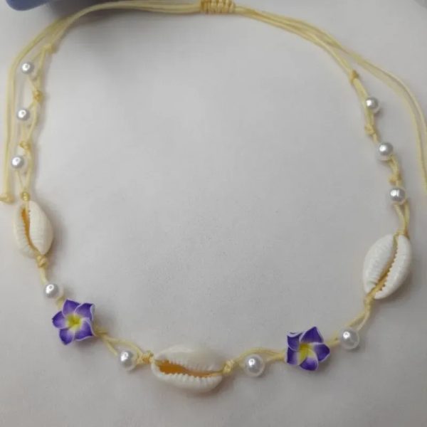 Collar con florecitas