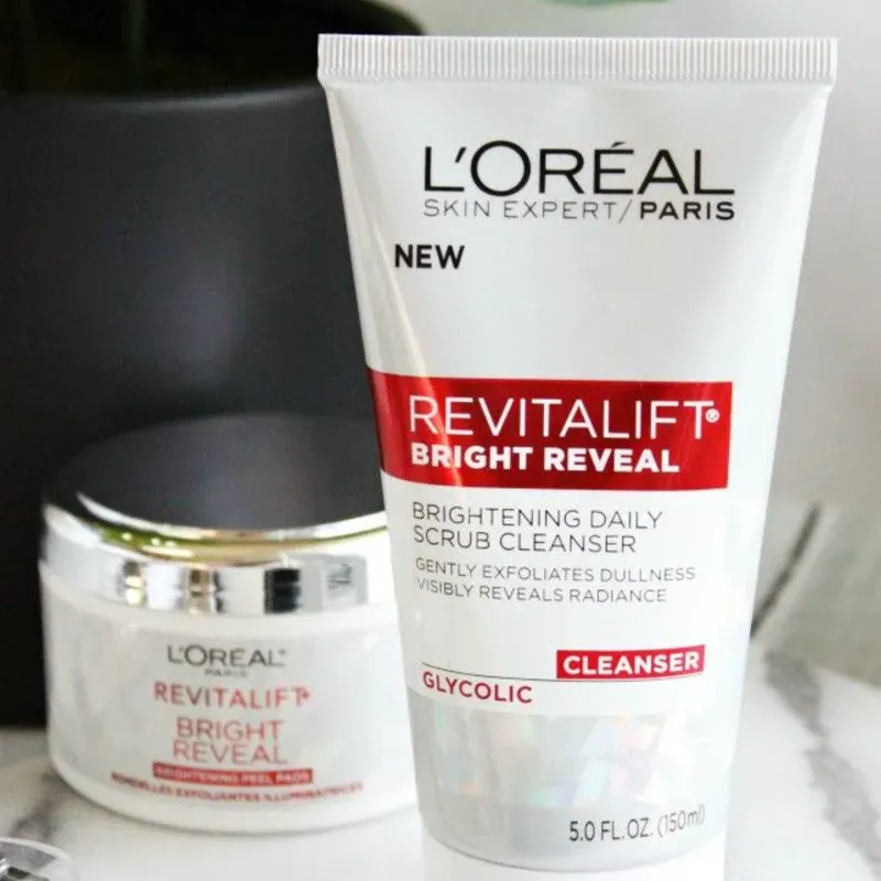 Limpiador facial de Loreal Revitalif