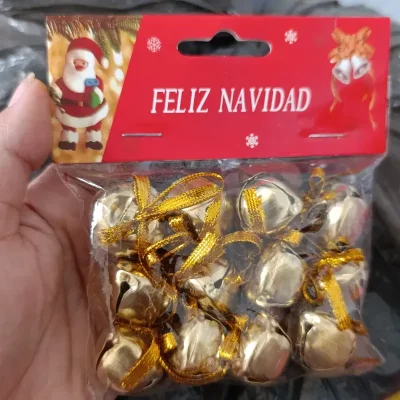 Paquete con 12 cascabeles dorados medianos