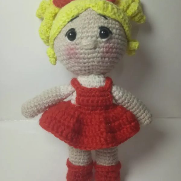Muñequita de 20 cm