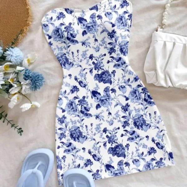 Vestido estampado de pequeñas flores azules