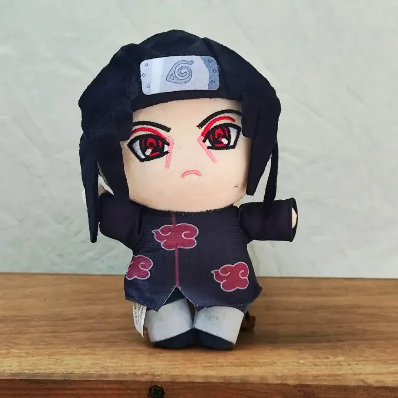 ☁️ Peluche Itachi (Naruto)