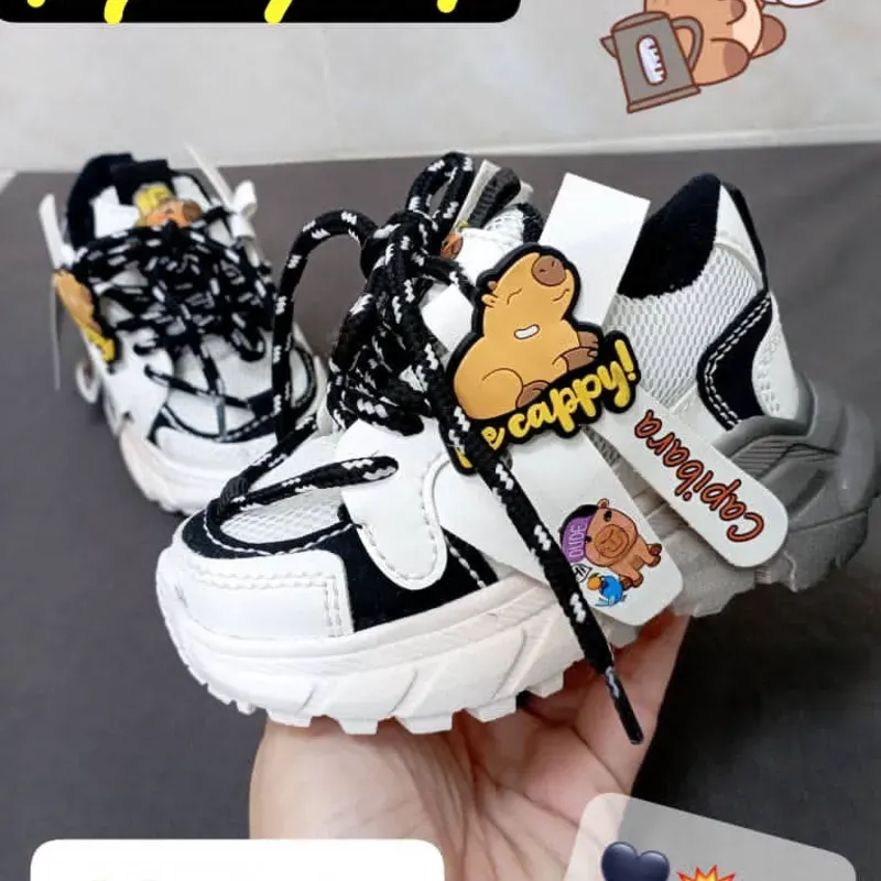 TENIS CORTE BAJO CAPIBARA BLANCO Y NEGRO