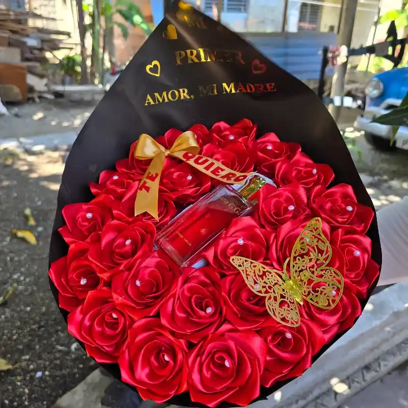 Ramo con Pefume y dedicatoria para Mamá