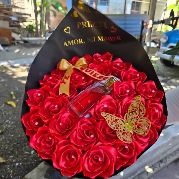 Ramo con Pefume y dedicatoria para Mamá