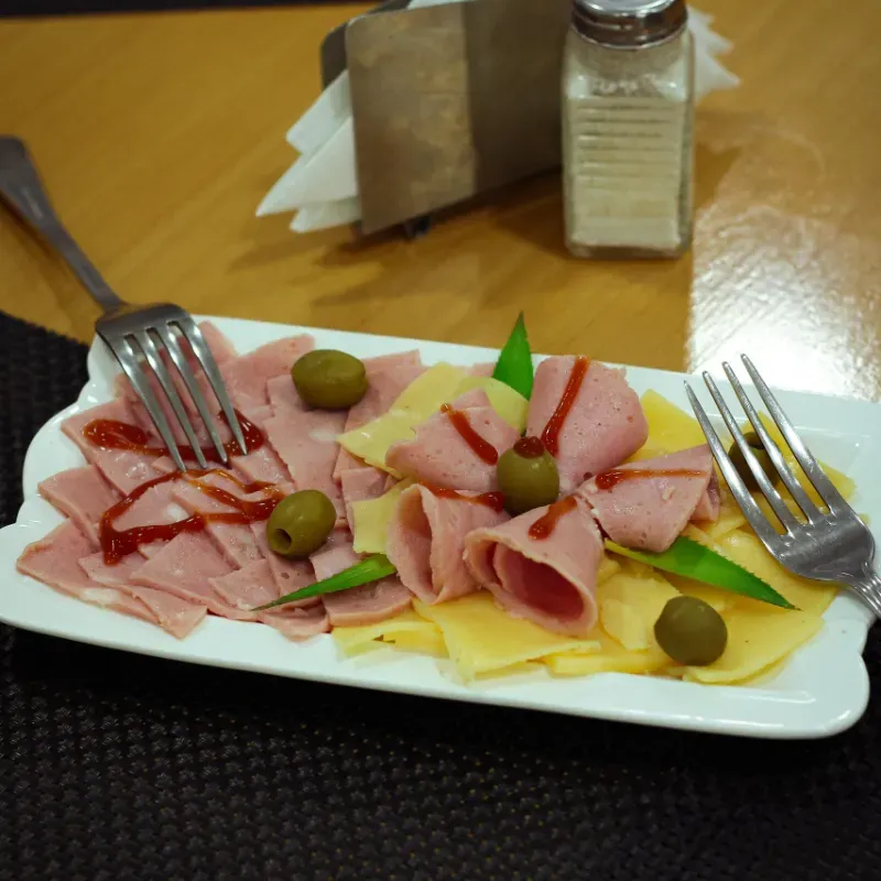 Entremes de jamon y queso
