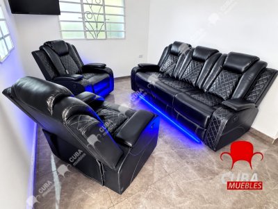 Juego de Sofas Reclinables Electricos 3 Plazas y 2 Butacas Cuero