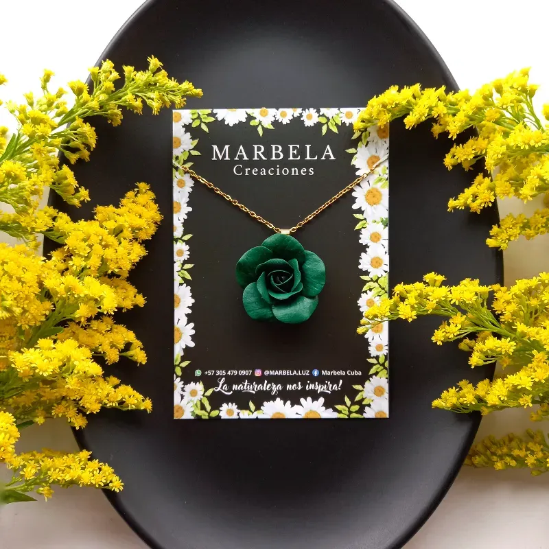 ✨Cadena de Rosa Verde Esmeralda✨
