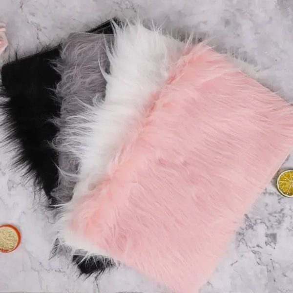 Tapete de peluche para mesa de uñas 30x40cm