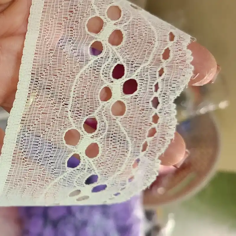 Encaje 7 cm.ancho. color arena