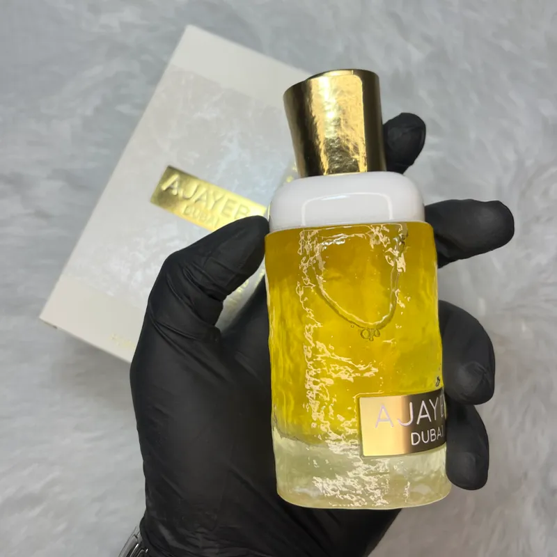 Ajayer Dubai de Lattafa