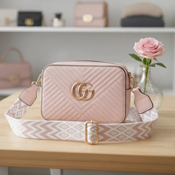 Cartera de mujer rosada