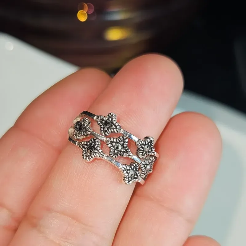 Anillo de plata 925 y Marquesitas.