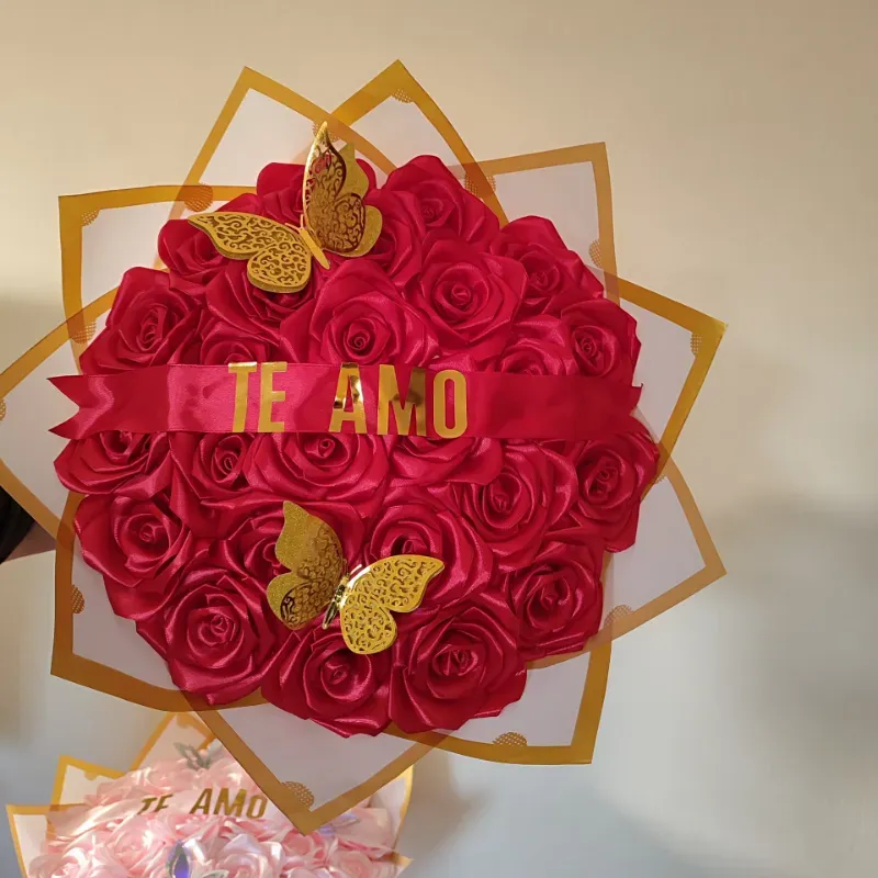 Ramo buchón rojo "Te amo"