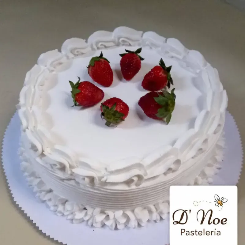 Cake de nata y fresas