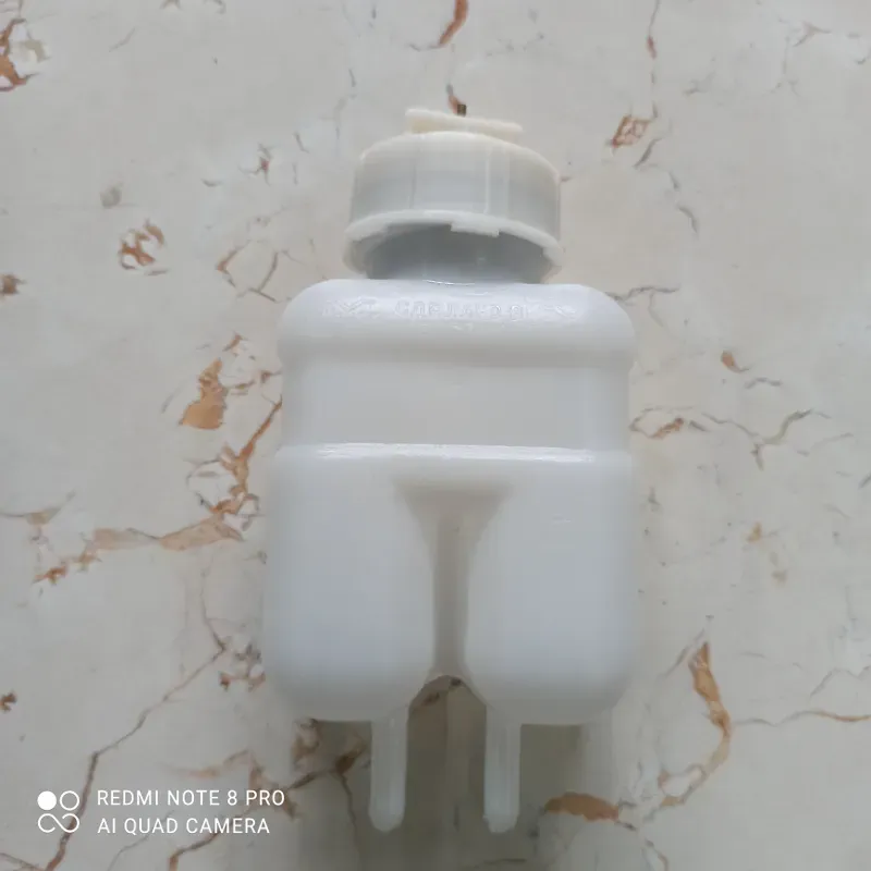 Deposito de liquido de freno de LADA