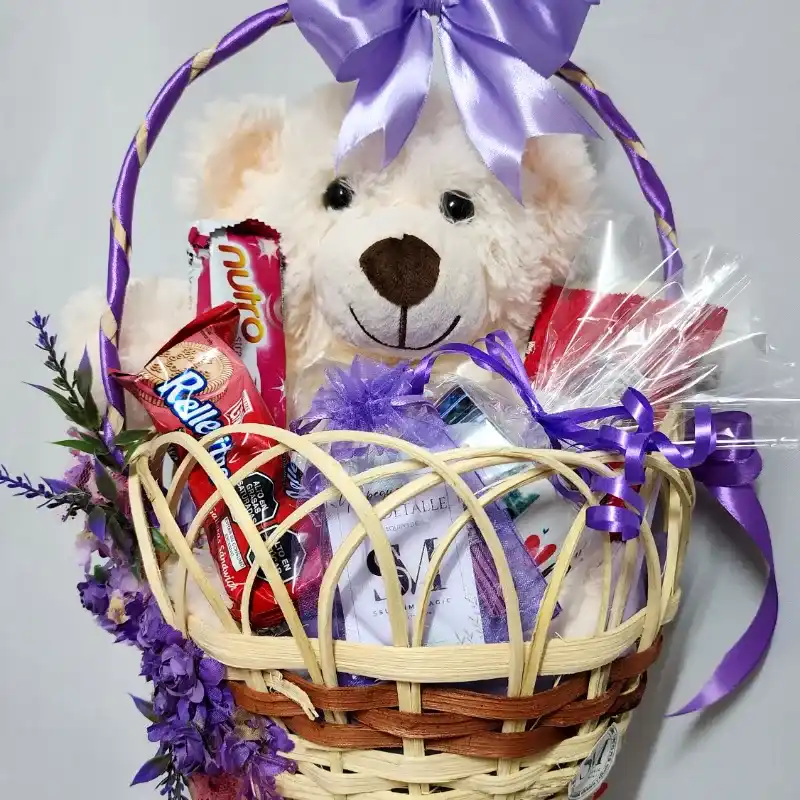 Combo con cesta de mimbre